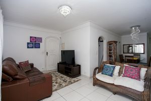 Image 19 - 920626