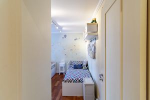 Image 15 - 920627