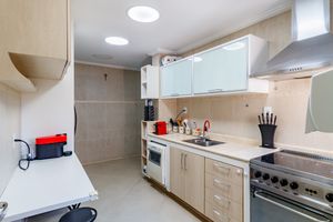 Image 21 - 920627
