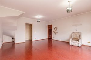 Image 19 - 920628