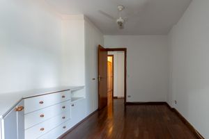 Image 33 - 920649
