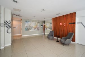 Image 23 - 920651