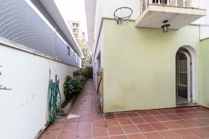 Image 27 - 920658