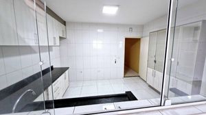 Image 31 - 920661