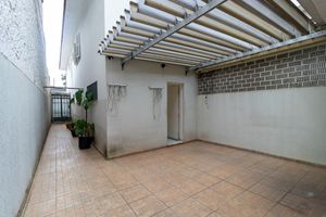 Image 11 - 920671