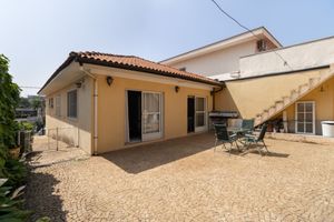 Image 4 - 920682