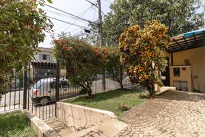 Image 1 - 920682