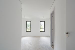 Image 31 - 920683