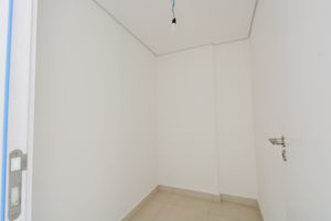 Image 42 - 920683