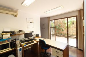Image 20 - 920687