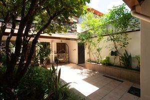 Image 1 - 920687