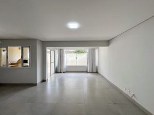Image 3 - 920692