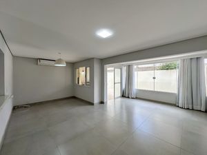 Image 4 - 920692