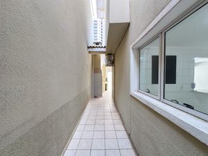 Image 16 - 920692