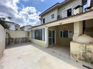 Image 19 - 920692