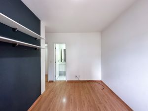Image 31 - 920692