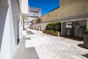 Image 21 - 920695
