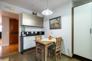 Image 32 - 920702