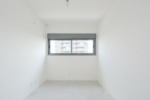 Image 21 - 920714