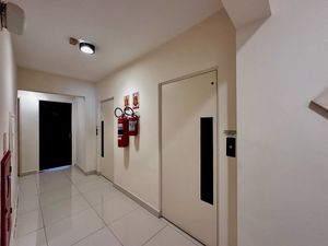 Image 34 - 920715