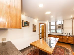 Image 8 - 920720