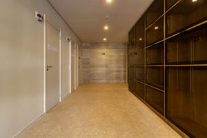 Image 38 - 920723