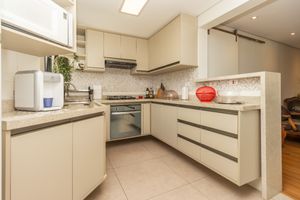 Image 10 - 920729