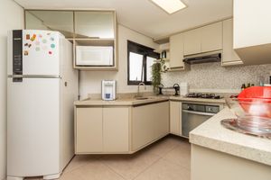Image 11 - 920729