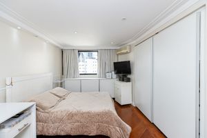 Image 35 - 920731