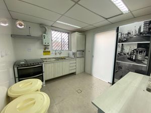 Image 18 - 920734
