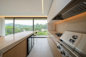 Image 19 - 920738