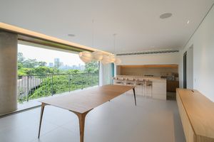 Image 6 - 920738