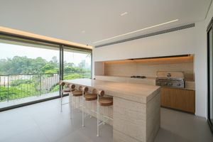 Image 20 - 920738