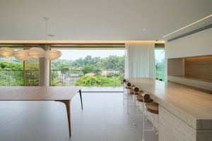 Image 3 - 920738