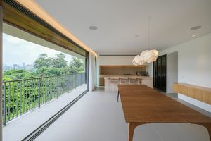 Image 4 - 920738