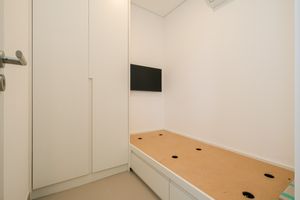 Image 34 - 920738