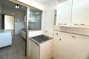 Image 18 - 920741
