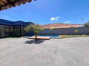 Image 37 - 920744