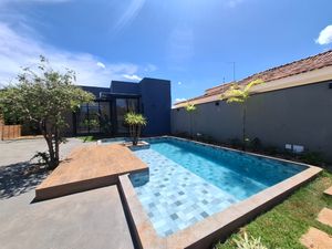 Image 33 - 920744