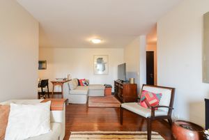 Image 4 - 920756