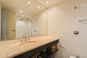 Image 21 - 920756
