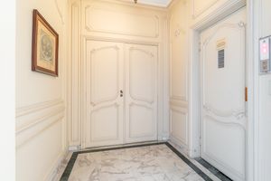 Image 15 - 920758