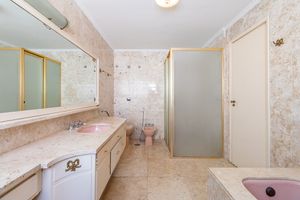 Image 33 - 920758