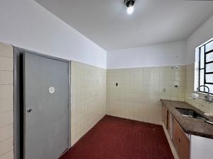 Image 11 - 920759