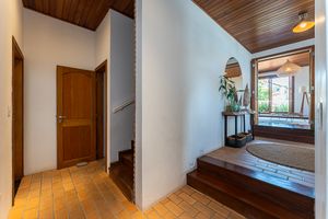 Image 11 - 920777