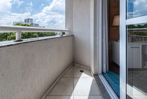 Image 29 - 920794