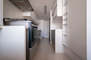 Image 34 - 920808