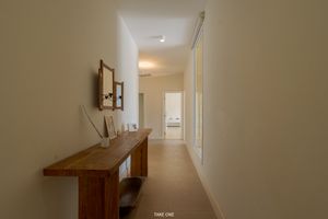 Image 39 - 920819