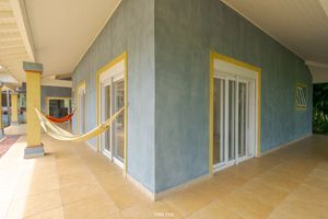 Image 21 - 920819