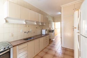 Image 19 - 920831